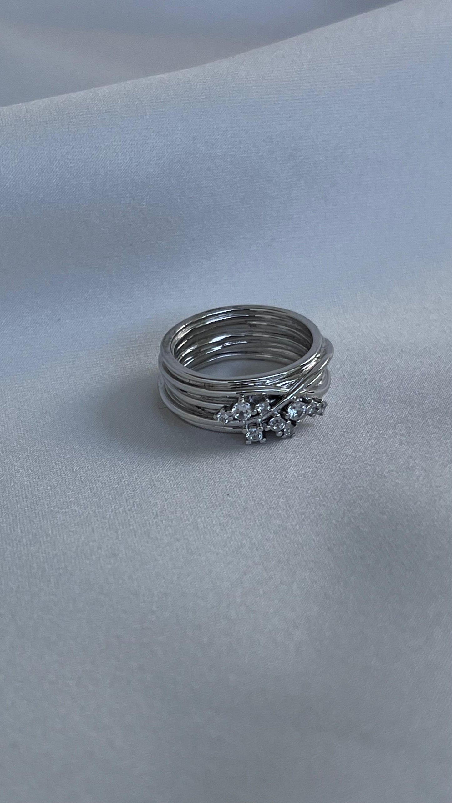 ANILLO CABLES RACIMO CIRCONIAS
