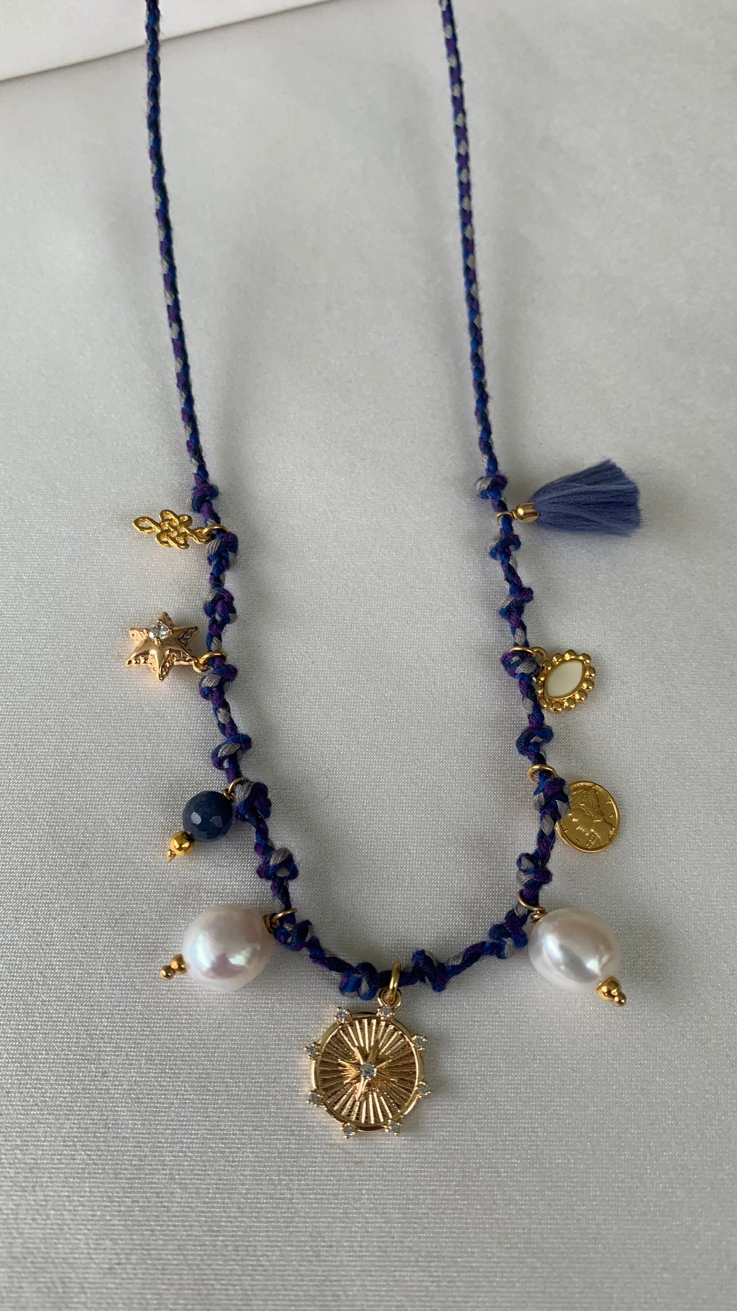 COLLAR CHARMS NUDOS