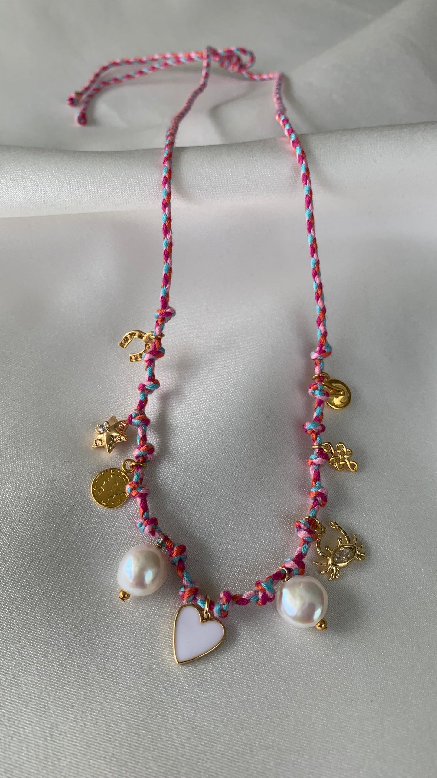 COLLAR CHARMS NUDOS