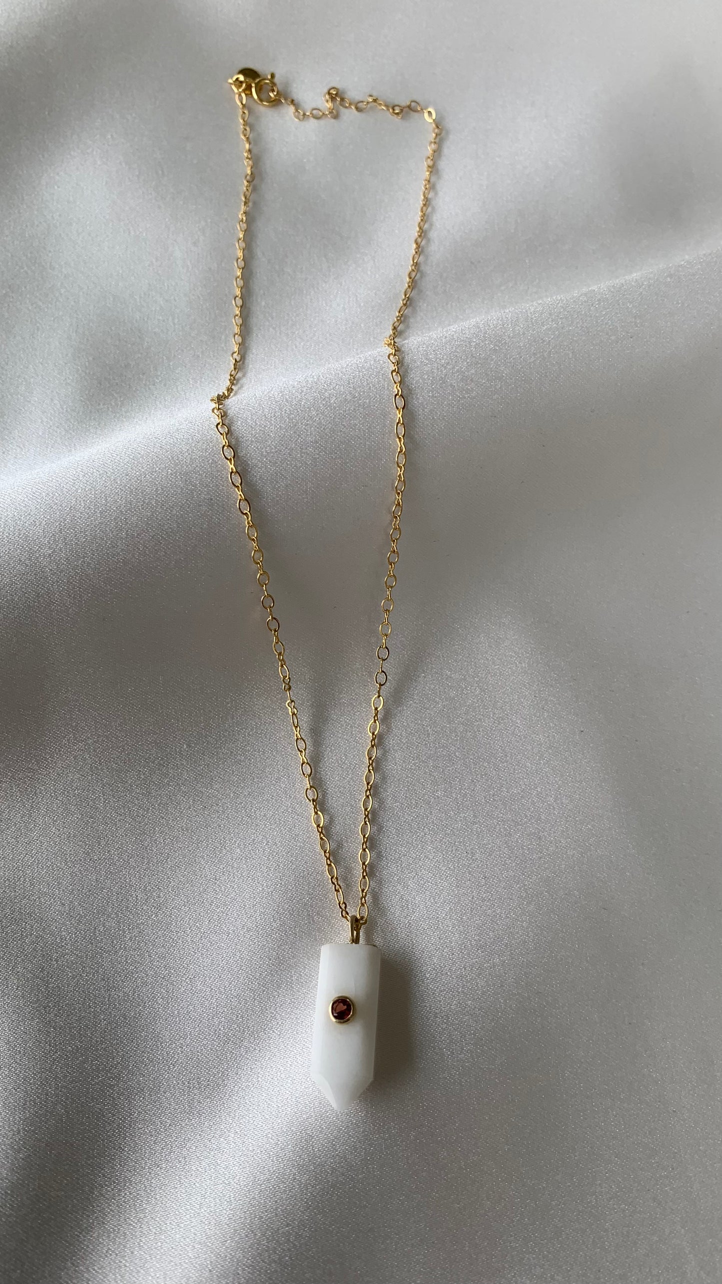 COLLAR CUARZO BLANCO
