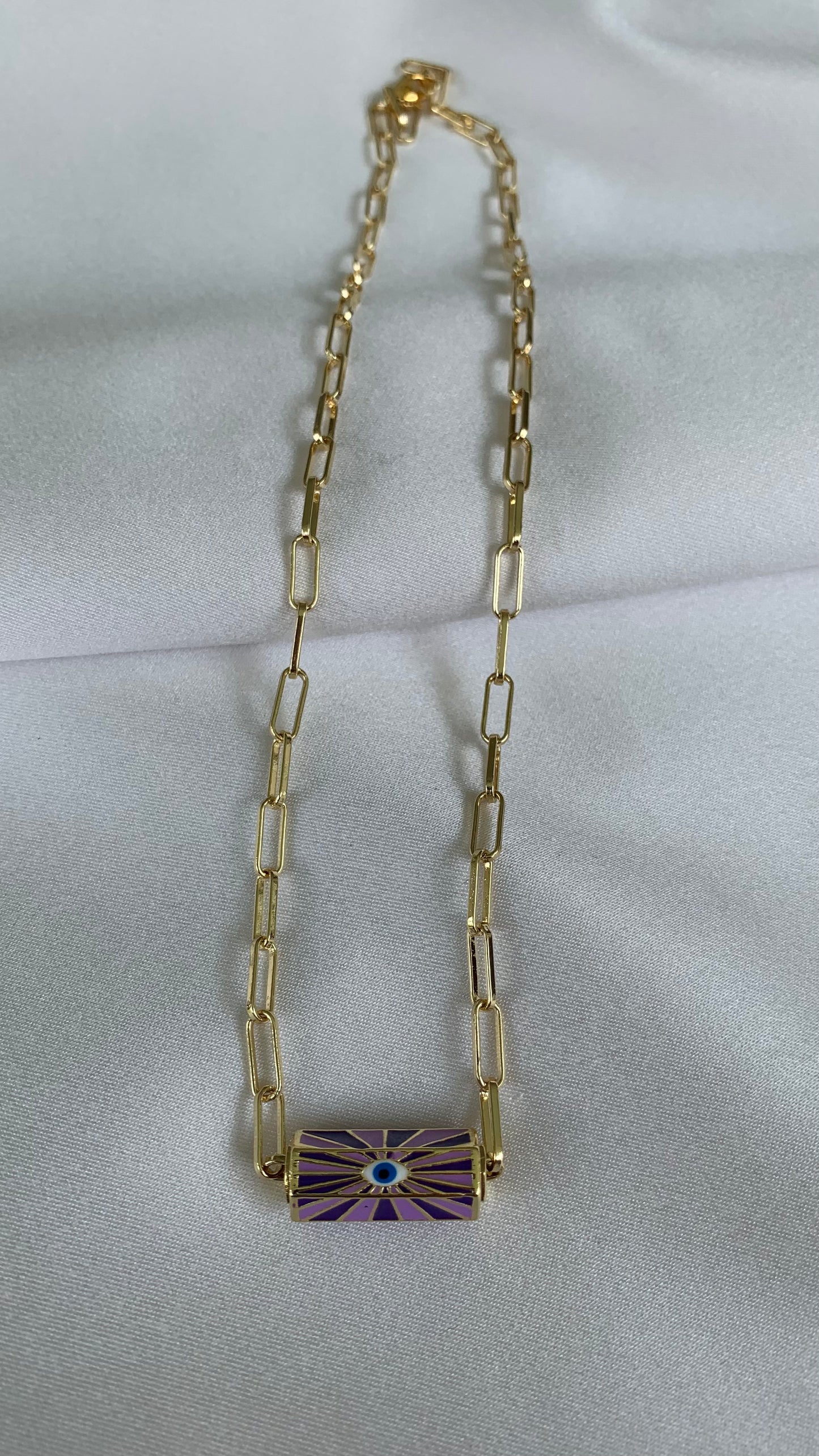 COLLAR LOCKETS