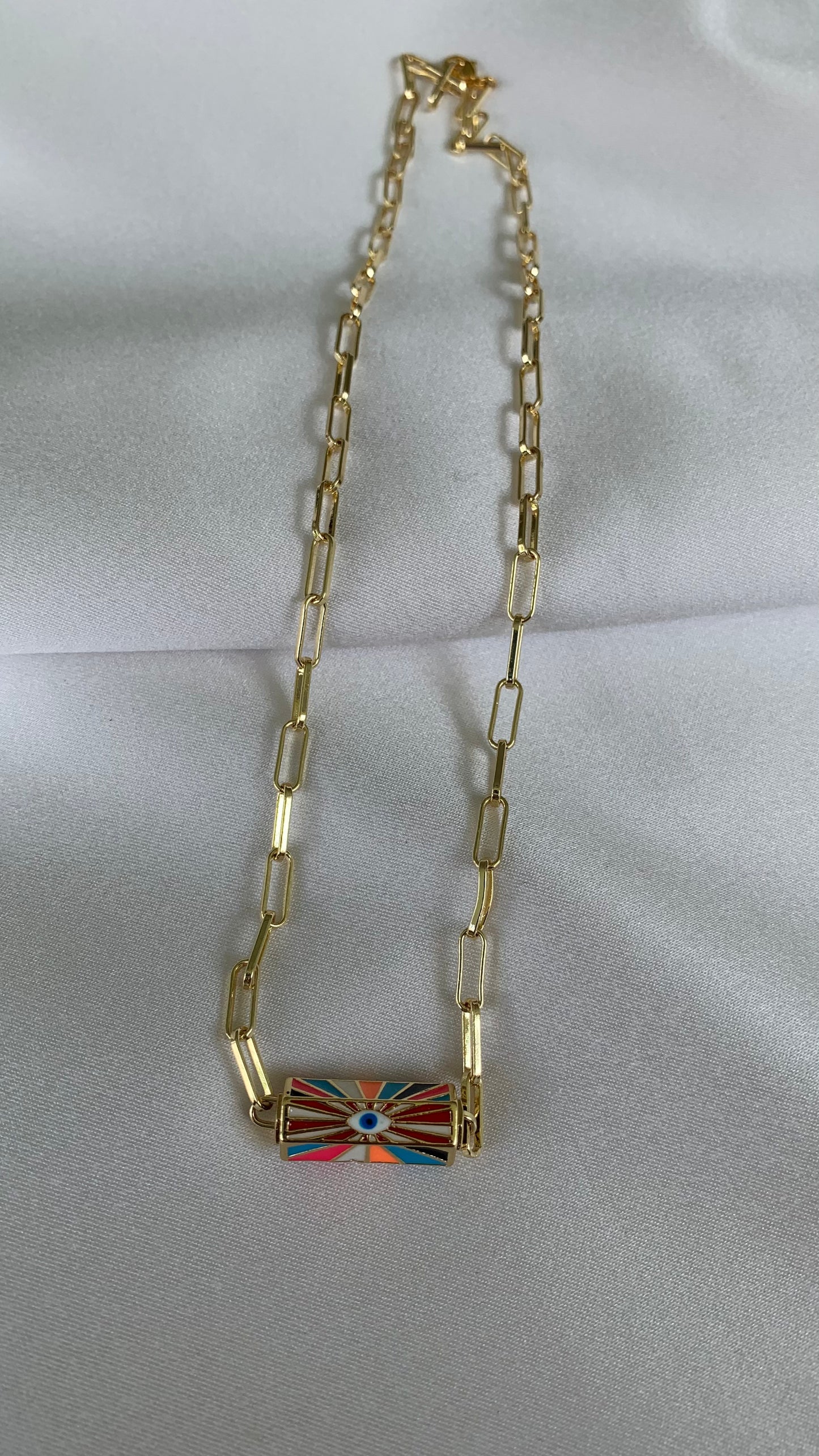 COLLAR LOCKETS