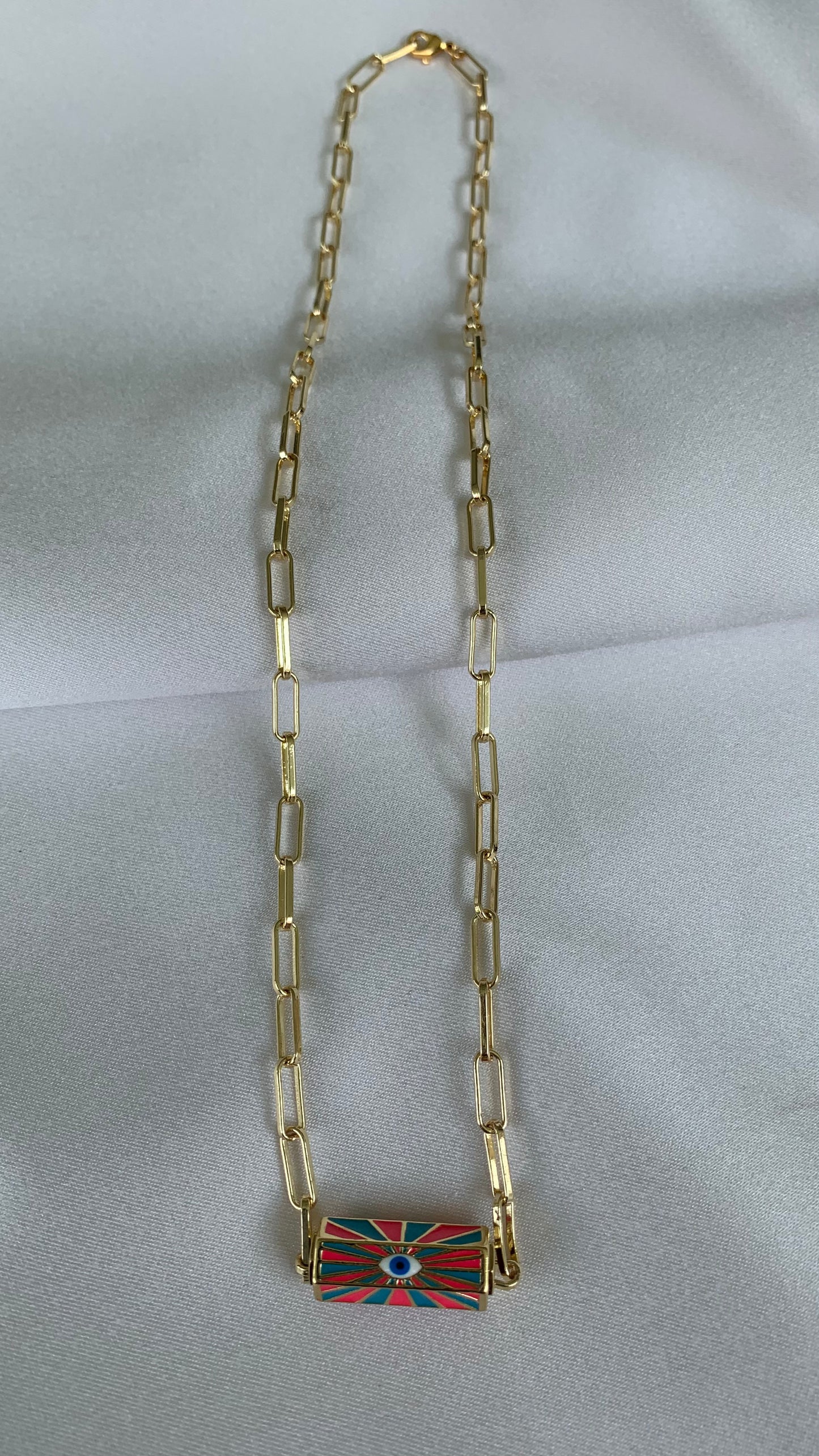 COLLAR LOCKETS