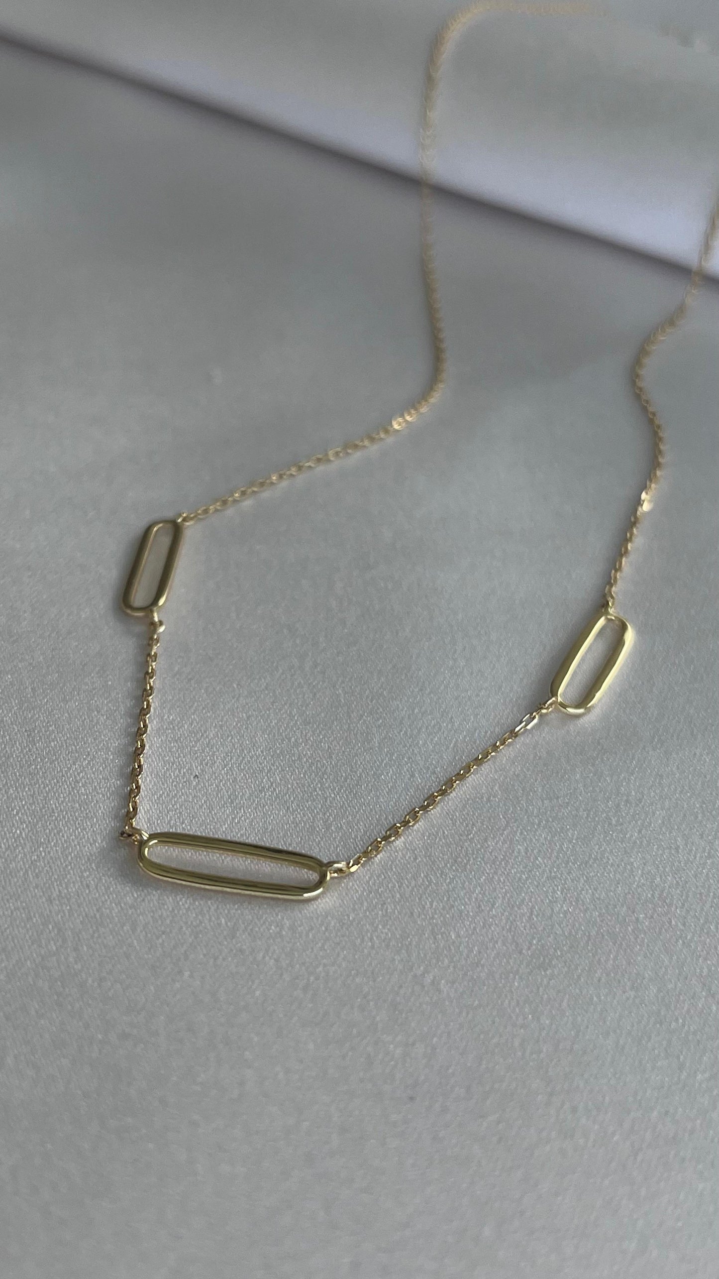 COLLAR 3 PAPER CLIP