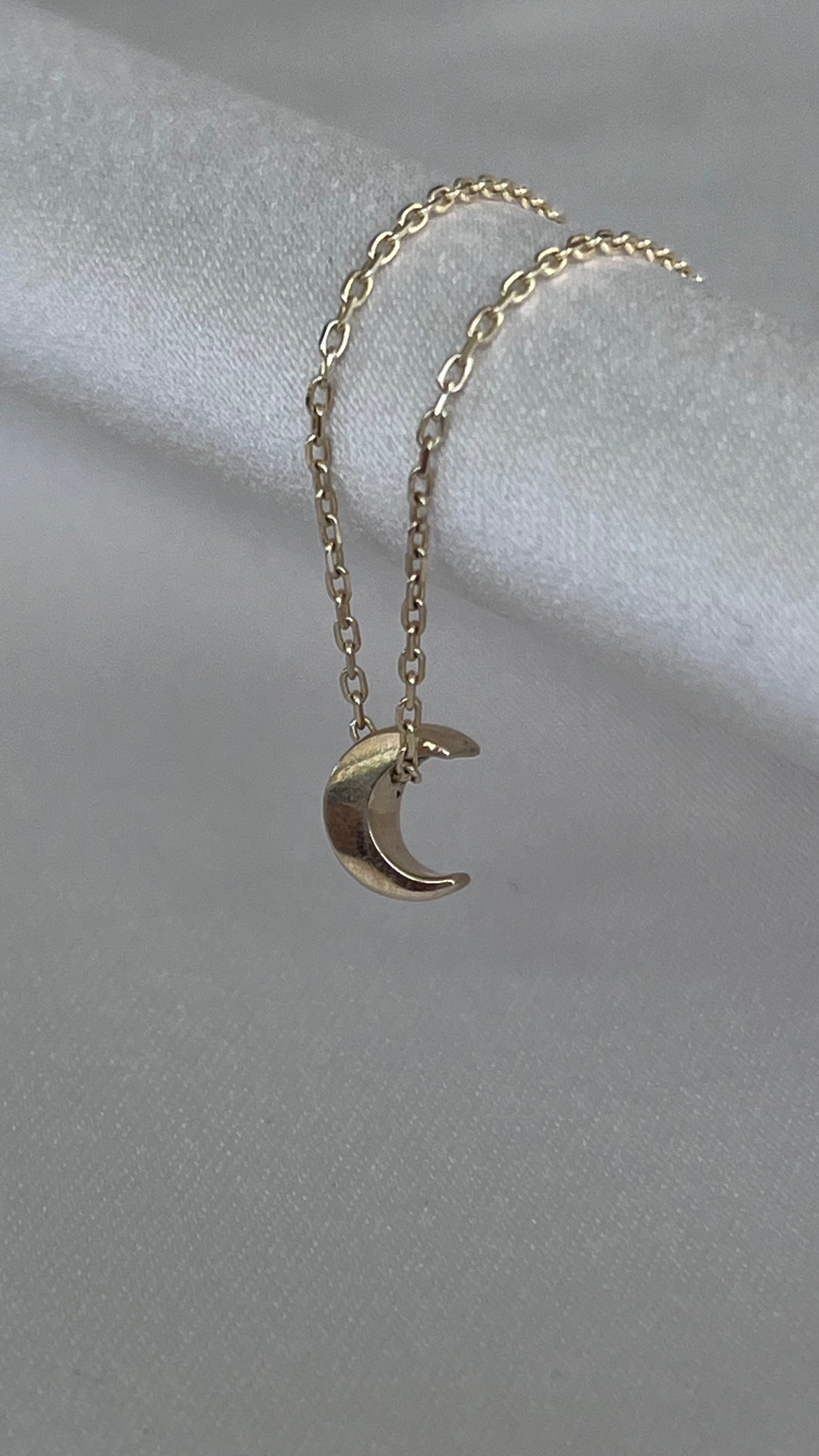 COLLAR DIJE MOON SOLID
