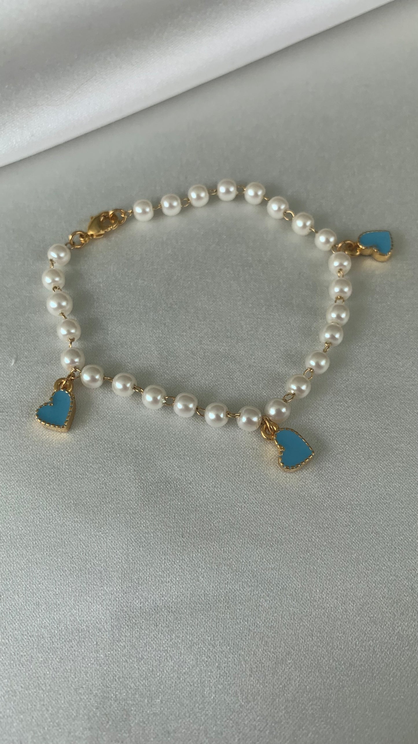 PULSERA PERLAS CORAZONES