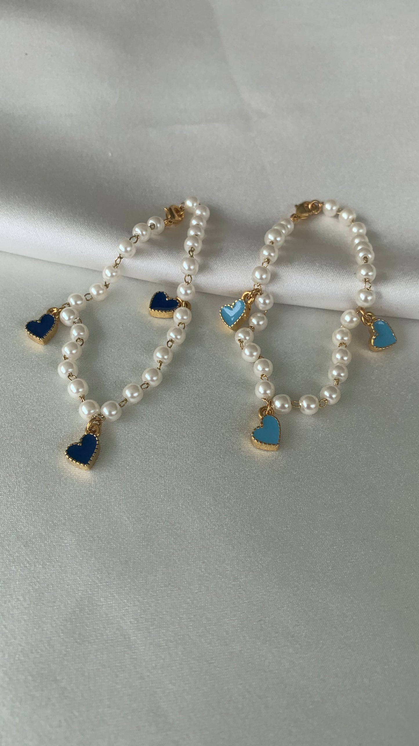 PULSERA PERLAS CORAZONES