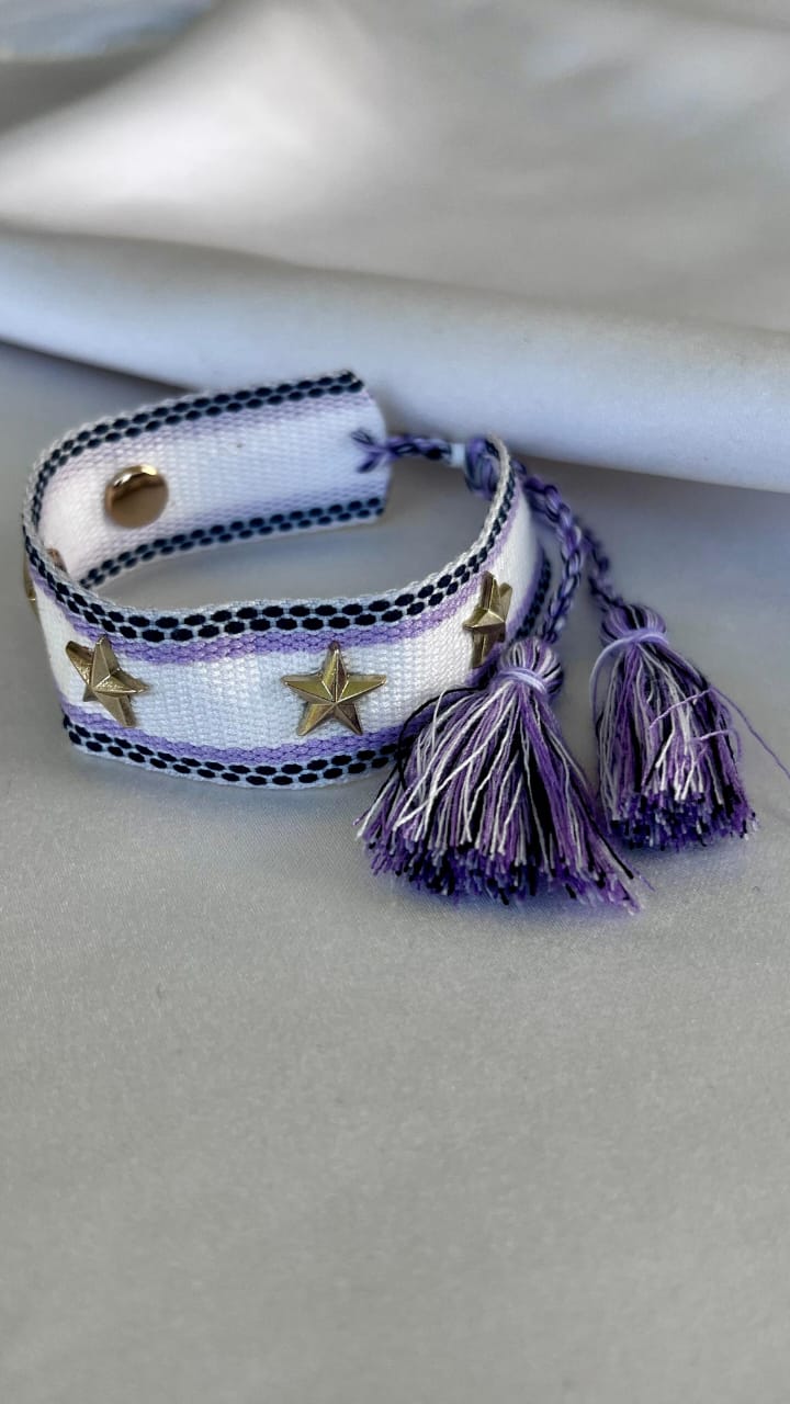 PULSERA TEJIDA ESTRELLAS Y TACHUELAS