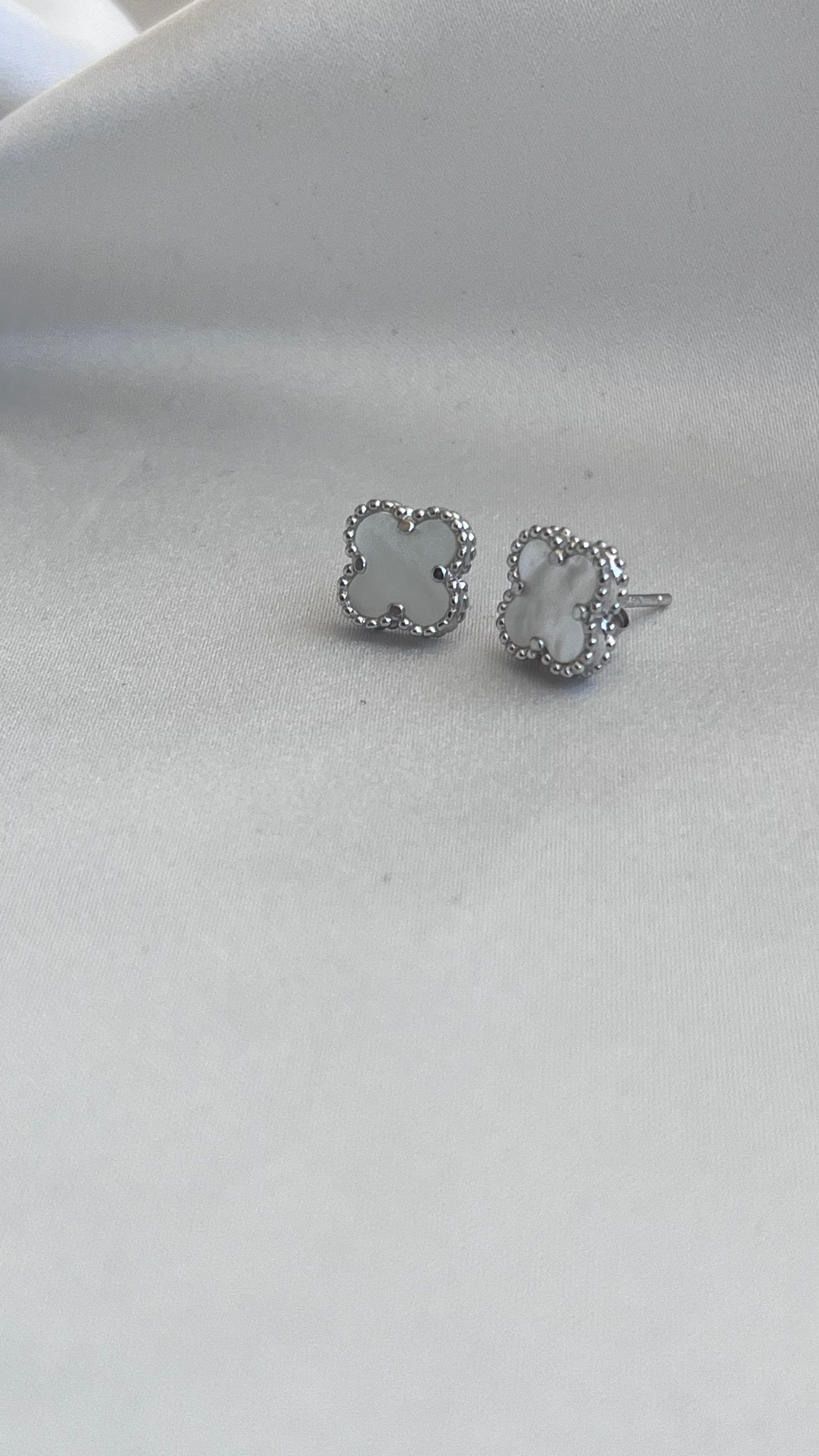 ARETES FLOR