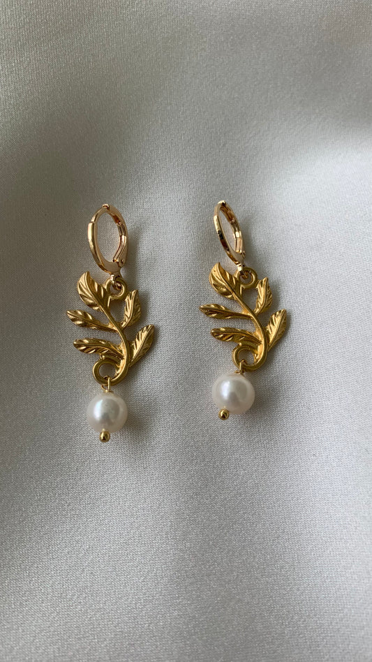 ARETES HOJA PERLA
