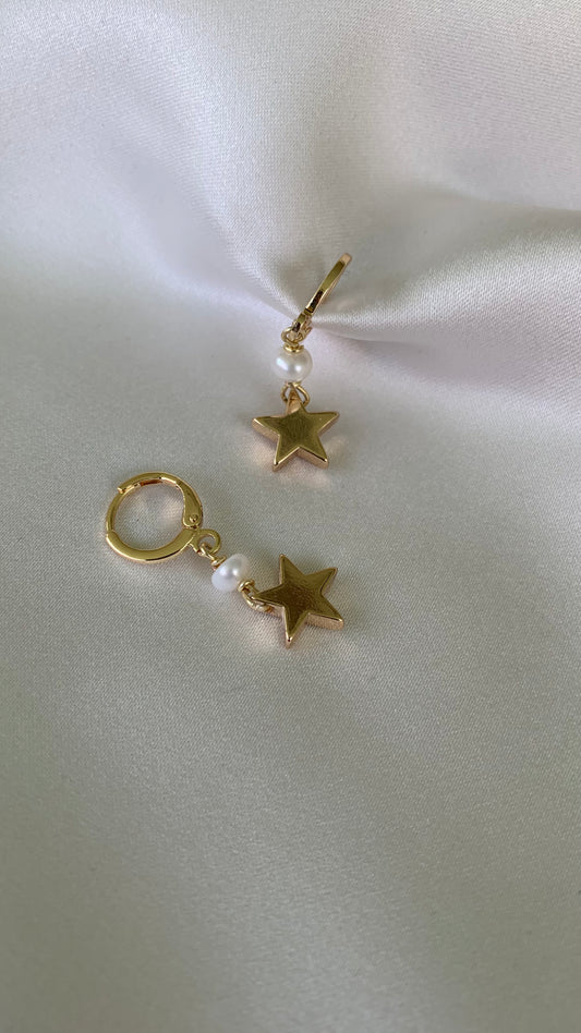 ARETES ESTRELLAS Y PERLA MINI