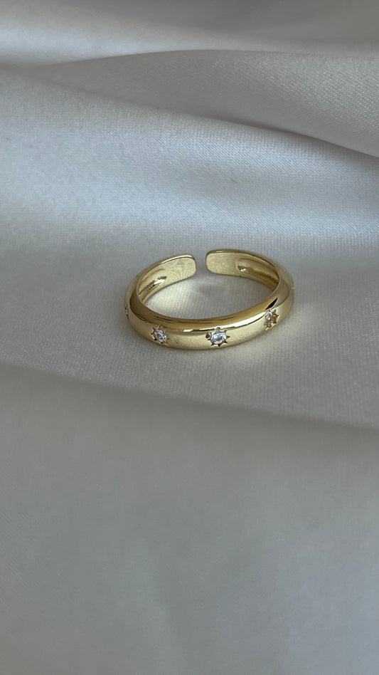 ANILLO ESTRELLAS CIRCONIAS GRABADAS