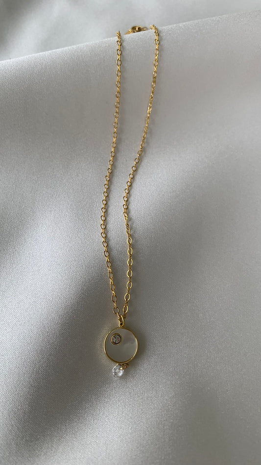 COLLAR DIJE DOBLE CIRCONIA