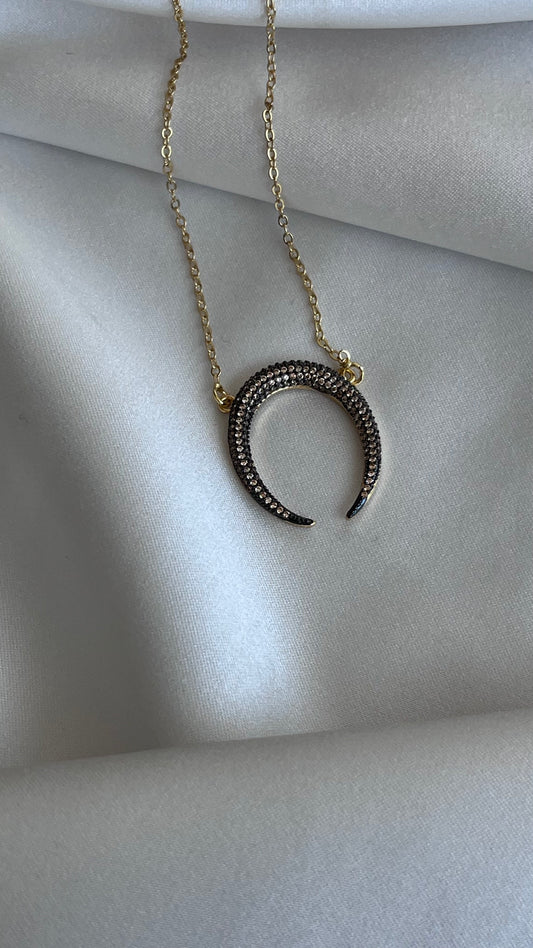 COLLAR CUERNO CIRCONIAS