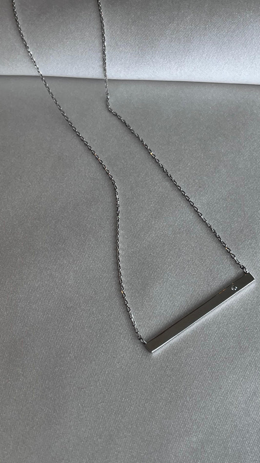COLLAR BARRA Y CIRCONIA