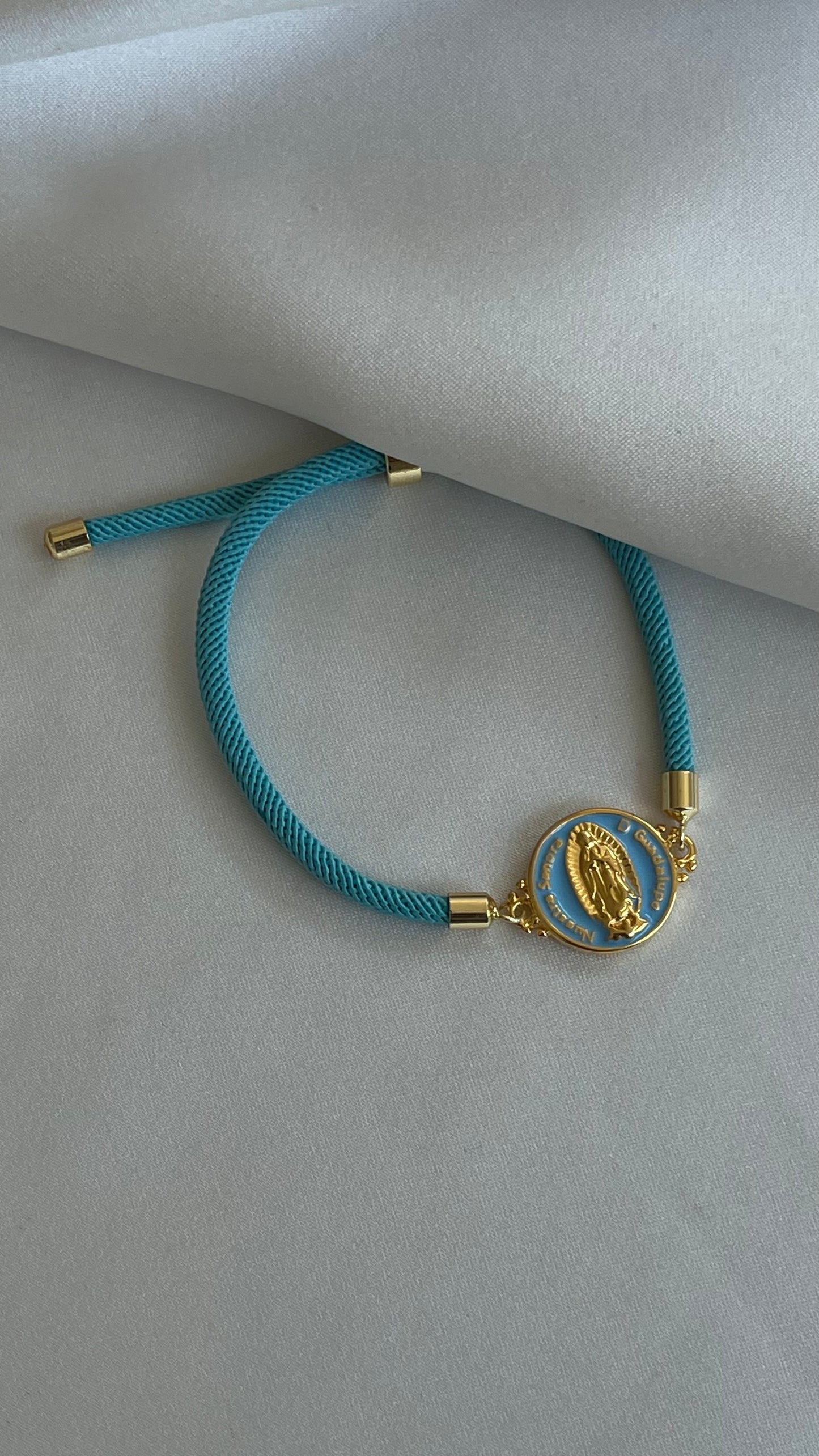 PULSERA CORDÓN CON VIRGEN